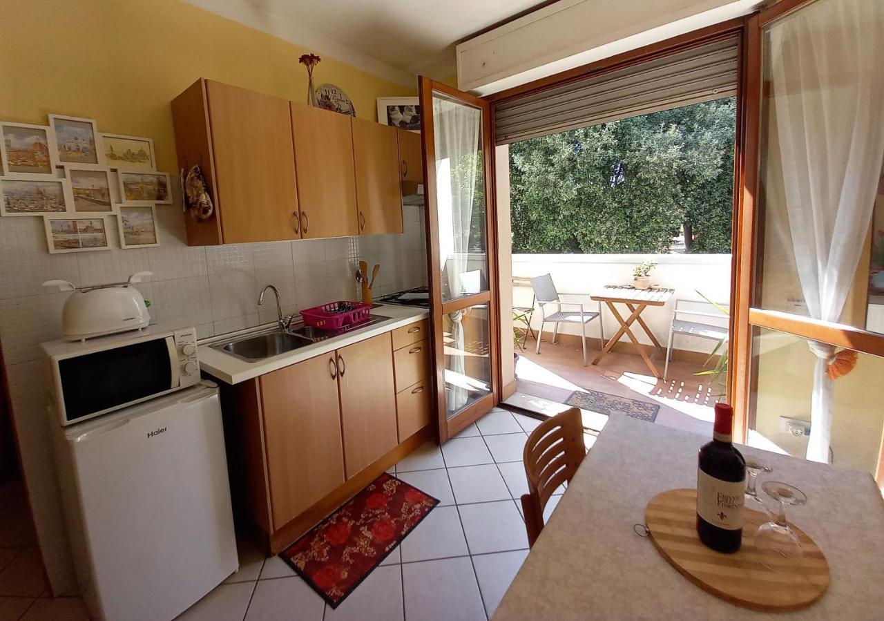 Apartamento Palazzo Wanny Free Parking & Terrace Florencia Exterior foto