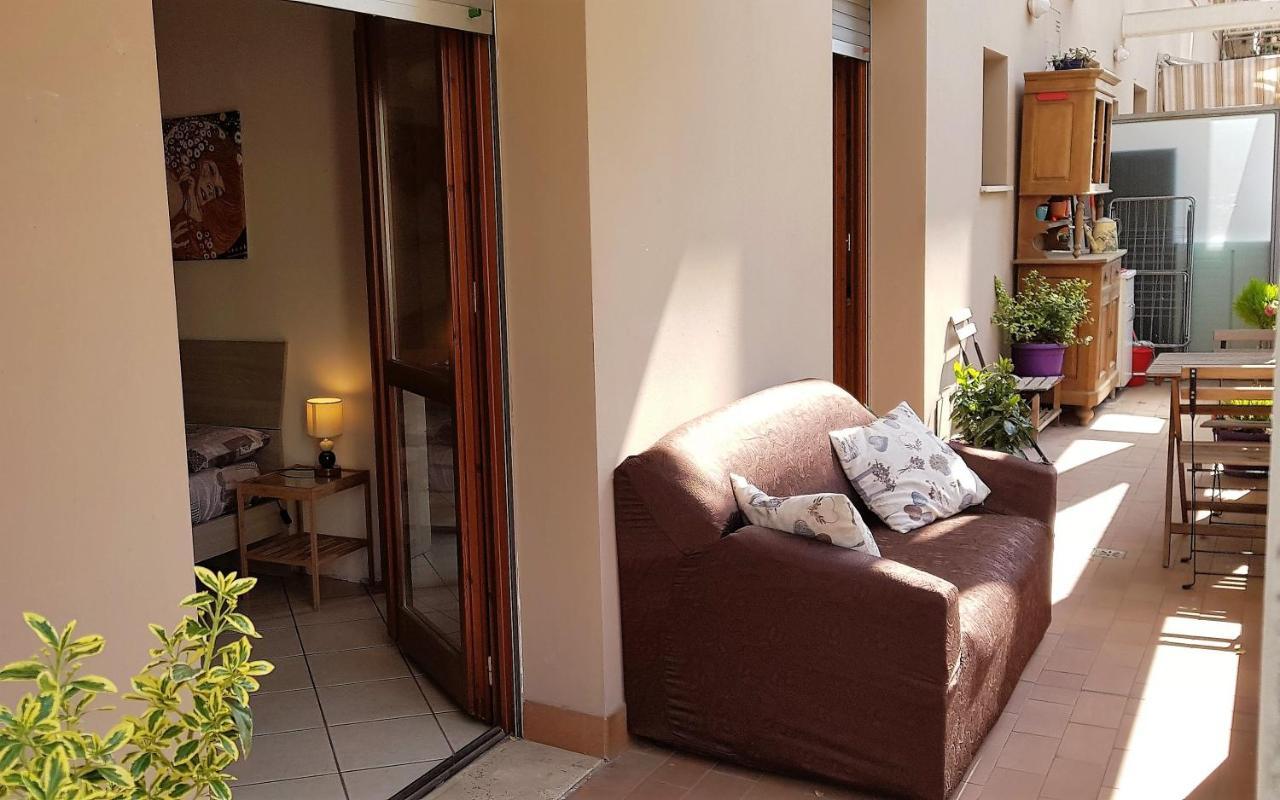 Apartamento Palazzo Wanny Free Parking & Terrace Florencia Exterior foto